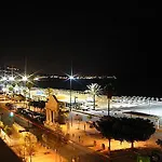 Con Vistas